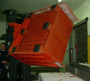 Полноповоротный захват КИП с тонкими лапами 